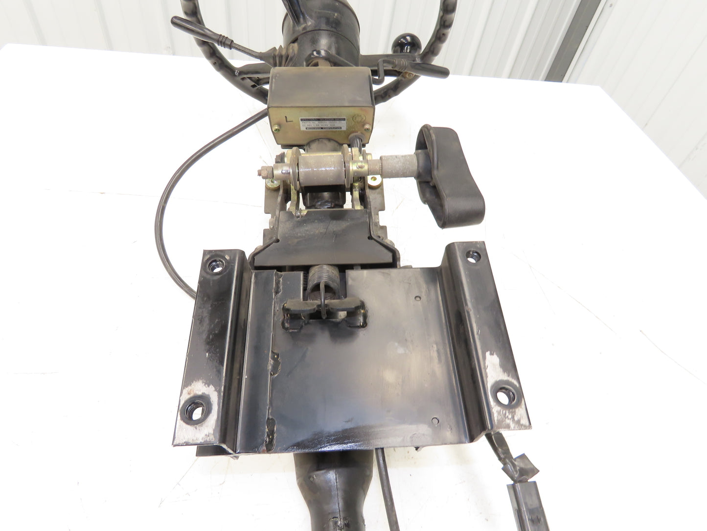 Toyota 5FBCU20 Forklift Steering Wheel Column Adjustable With Mount Bracket