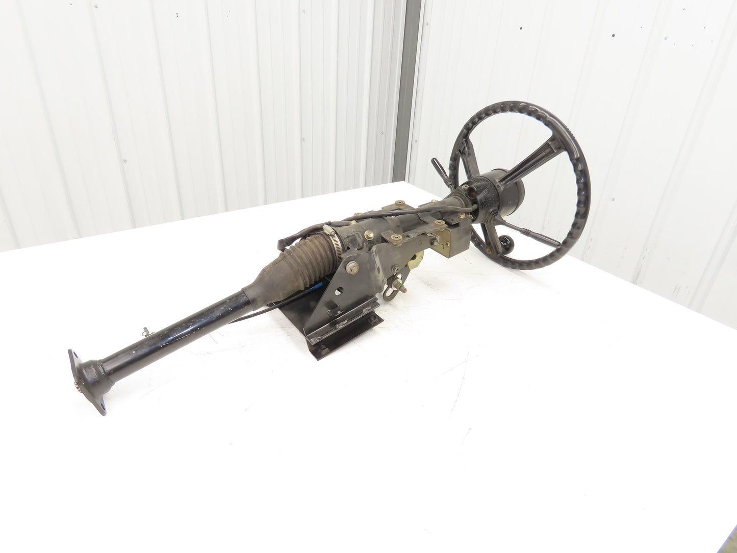 Toyota 5FBCU20 Forklift Steering Wheel Column Adjustable With Mount Bracket