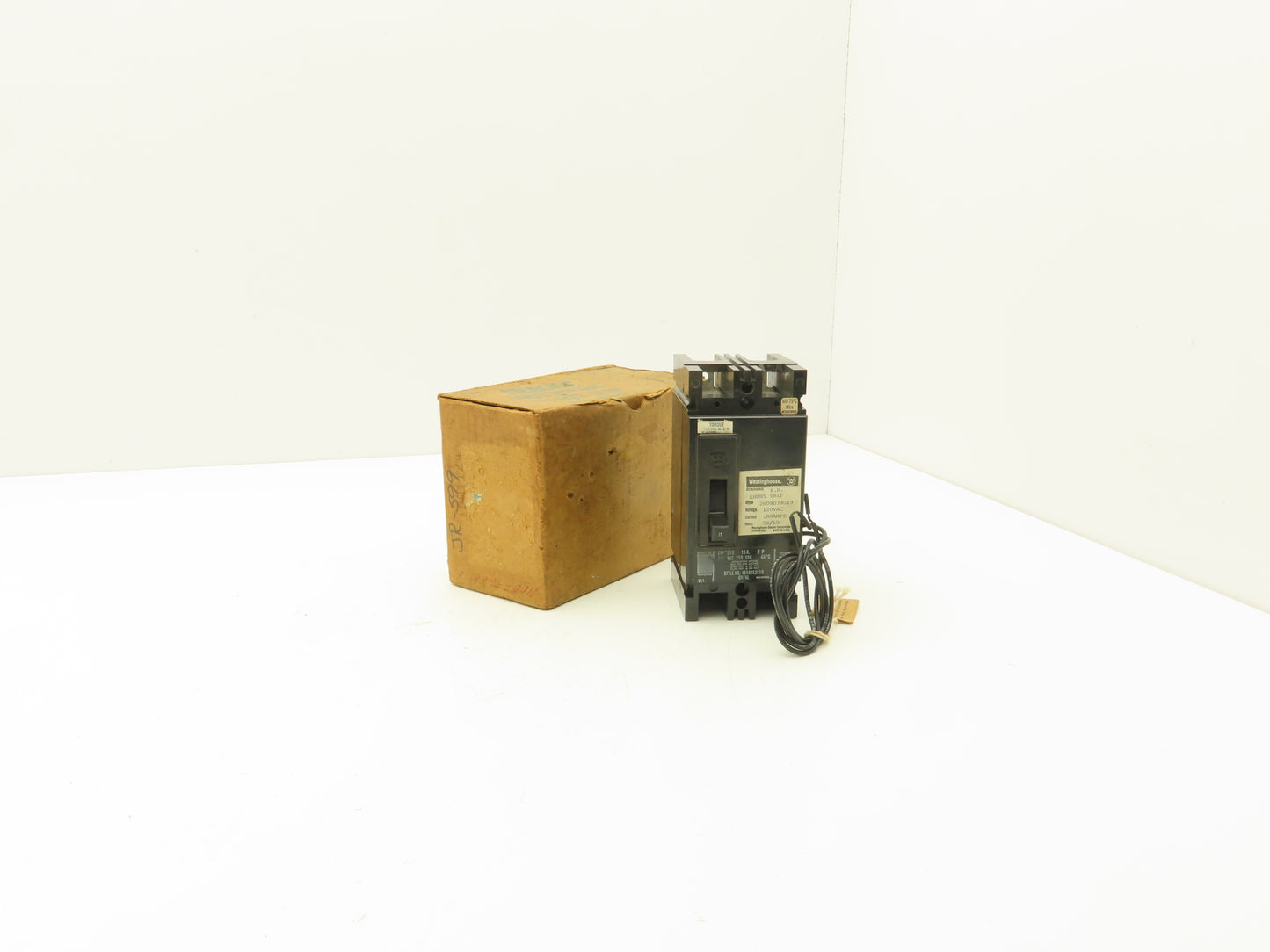 Westinghouse 2609D39G19 Circuit Breaker 15Amp 2 Pole 600VAC Shunt Trip