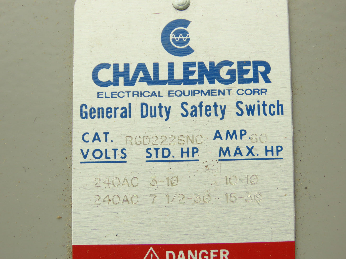 Challenger RGD222SNC Safety Disconnect Switch Fusible 60A 2 Pole-3 Wire 240V