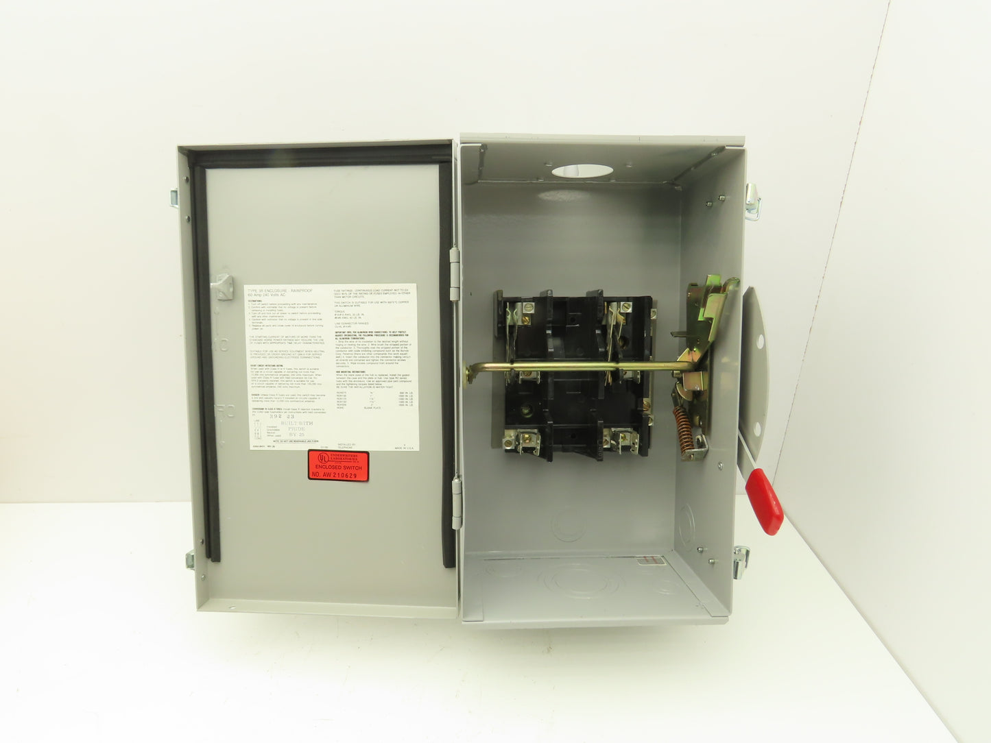 Challenger RGD222SNC Safety Disconnect Switch Fusible 60A 2 Pole-3 Wire 240V