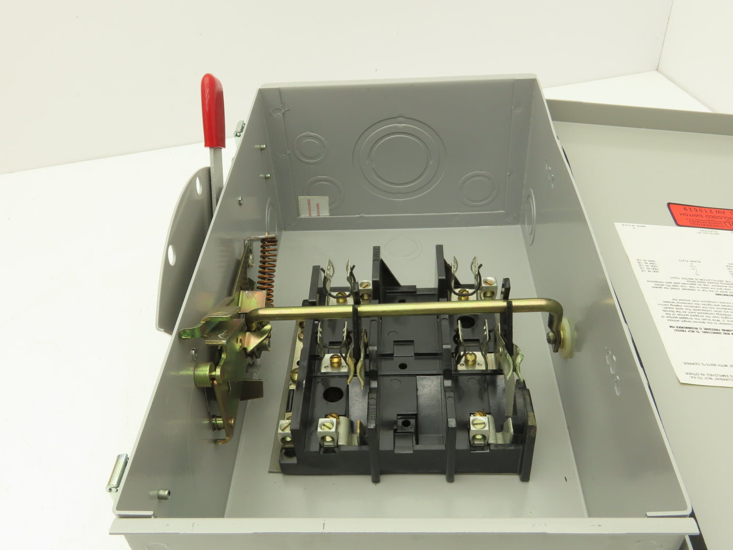 Challenger RGD222SNC Safety Disconnect Switch Fusible 60A 2 Pole-3 Wire 240V