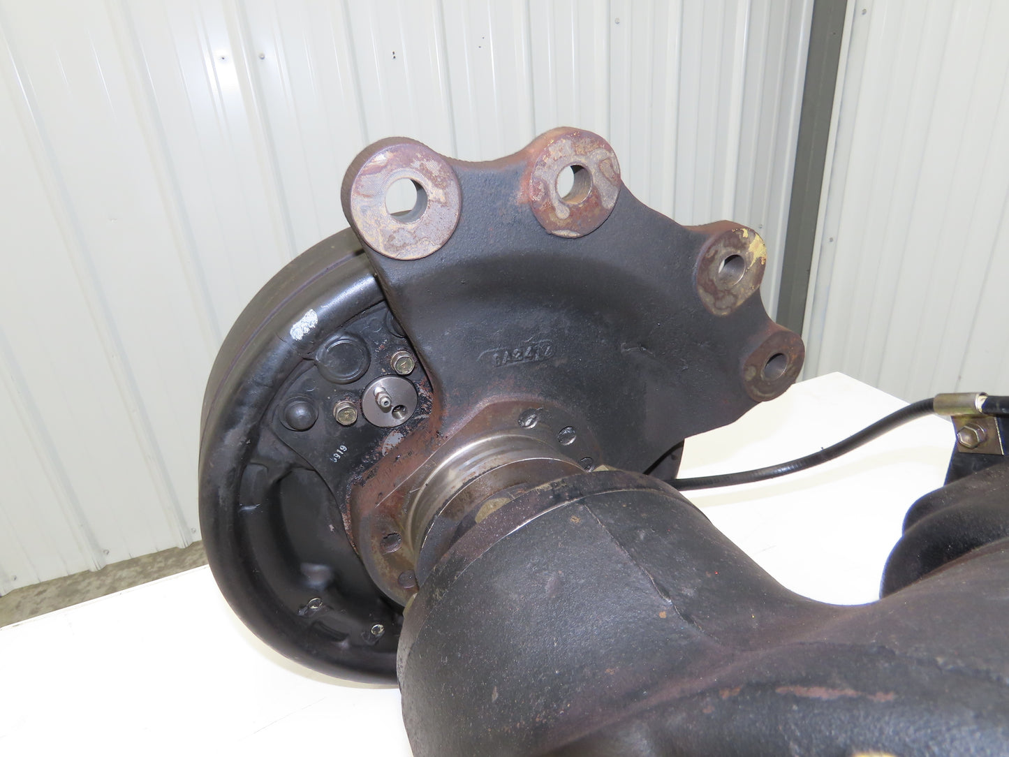 Toyota 5FBCU20 Electric Forklift Differential Drive Axel Six Lug W/E Brake