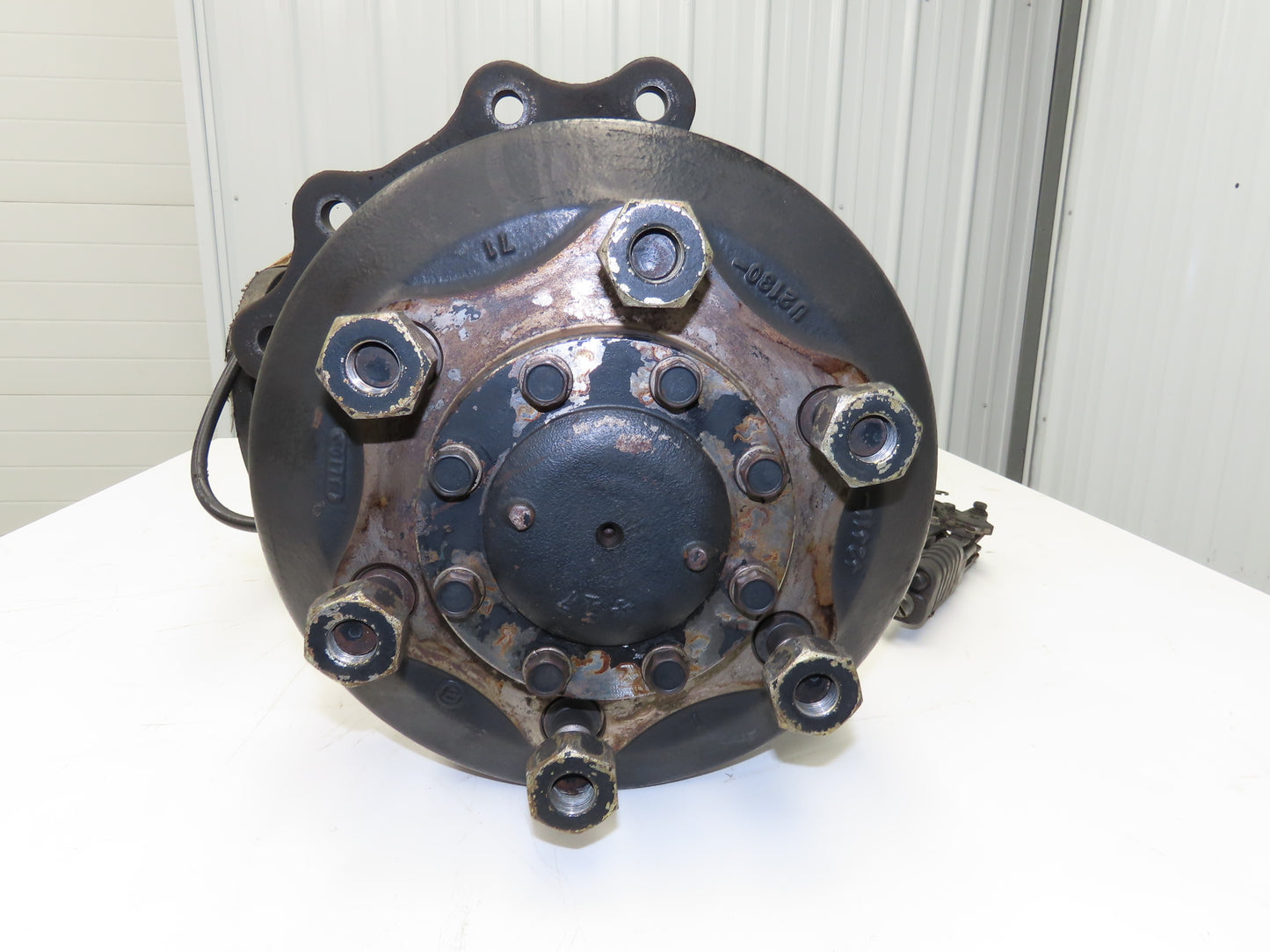 Toyota 5FBCU20 Electric Forklift Differential Drive Axel Six Lug W/E Brake