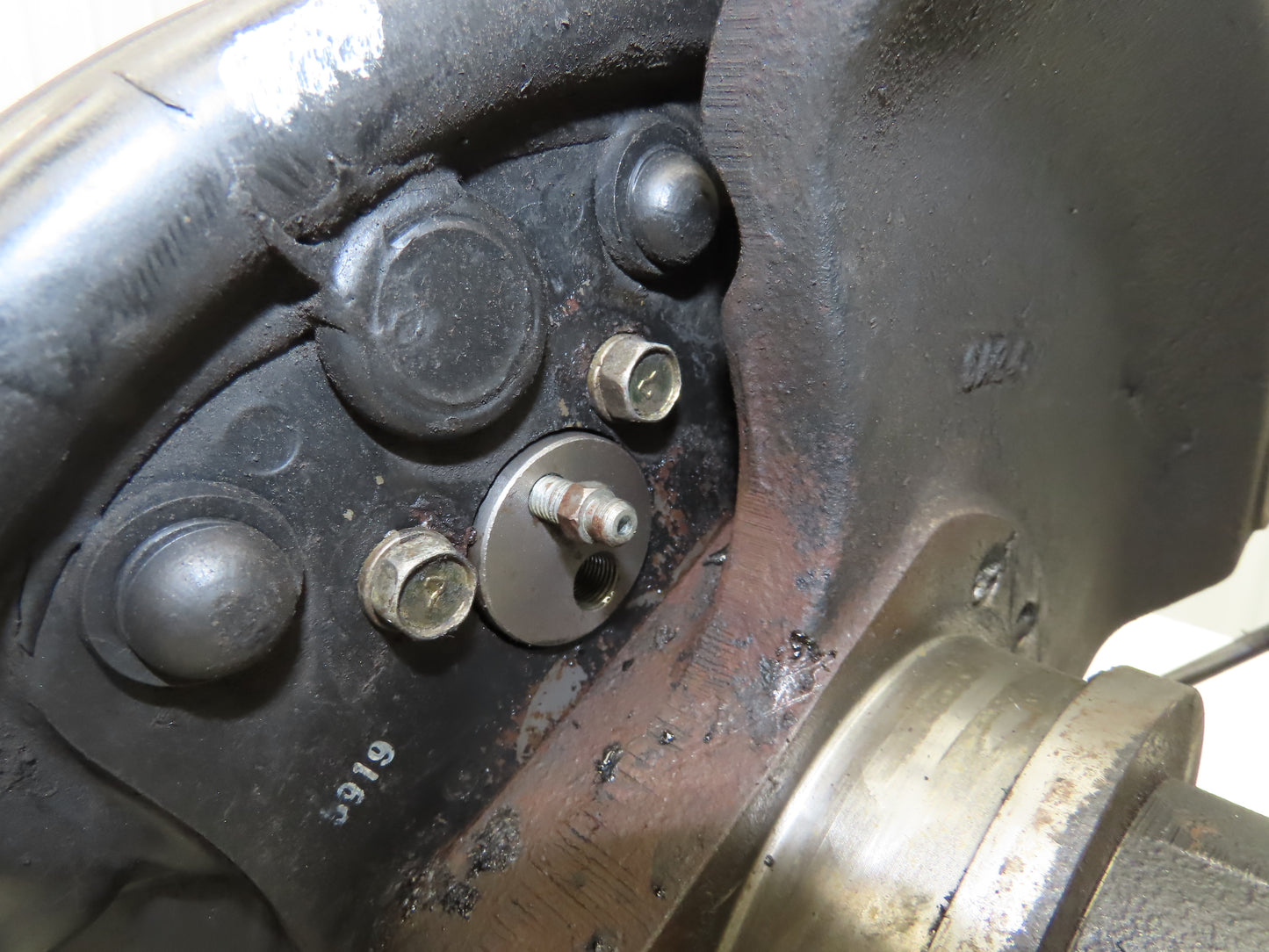 Toyota 5FBCU20 Electric Forklift Differential Drive Axel Six Lug W/E Brake