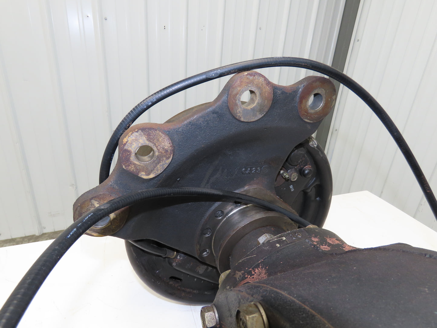 Toyota 5FBCU20 Electric Forklift Differential Drive Axel Six Lug W/E Brake