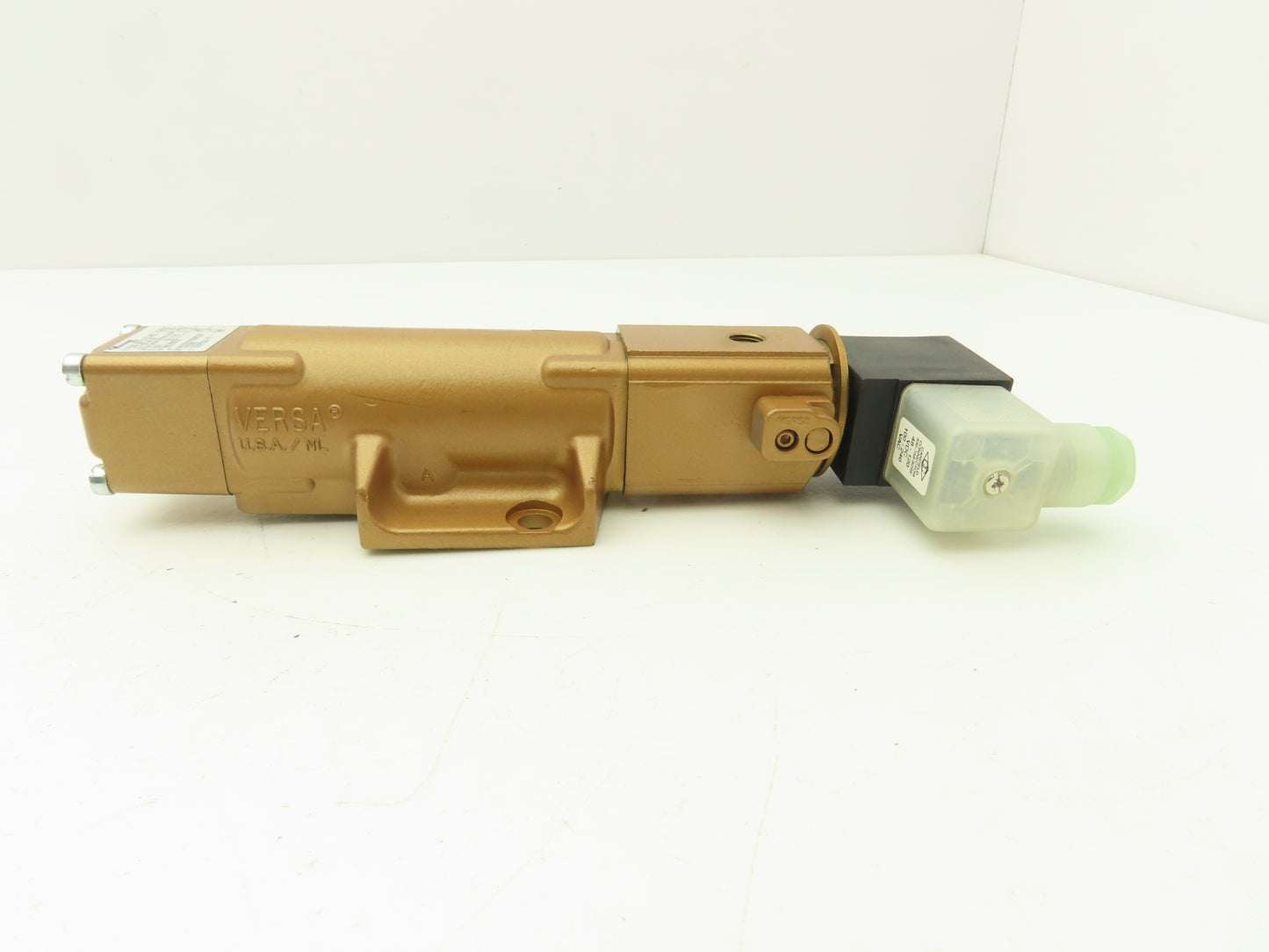 Versa TGS-3512-G-HCL-S-155-A120 Brass Directional Solenoid Valve 3-Way 120V