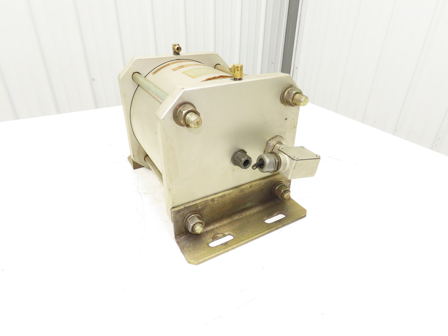 SMC Air Pneumatic Hydraulic Oil Pressure Booster Tank 150 PSI