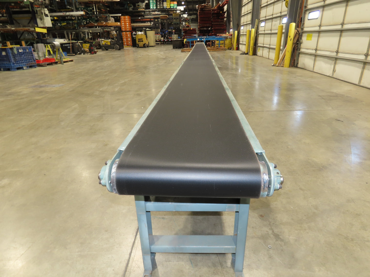 Hytrol 18"x 50' 10" Slider Bed Conveyor 15.5" Belt 2Hp 3PH Center Drive 65FPM
