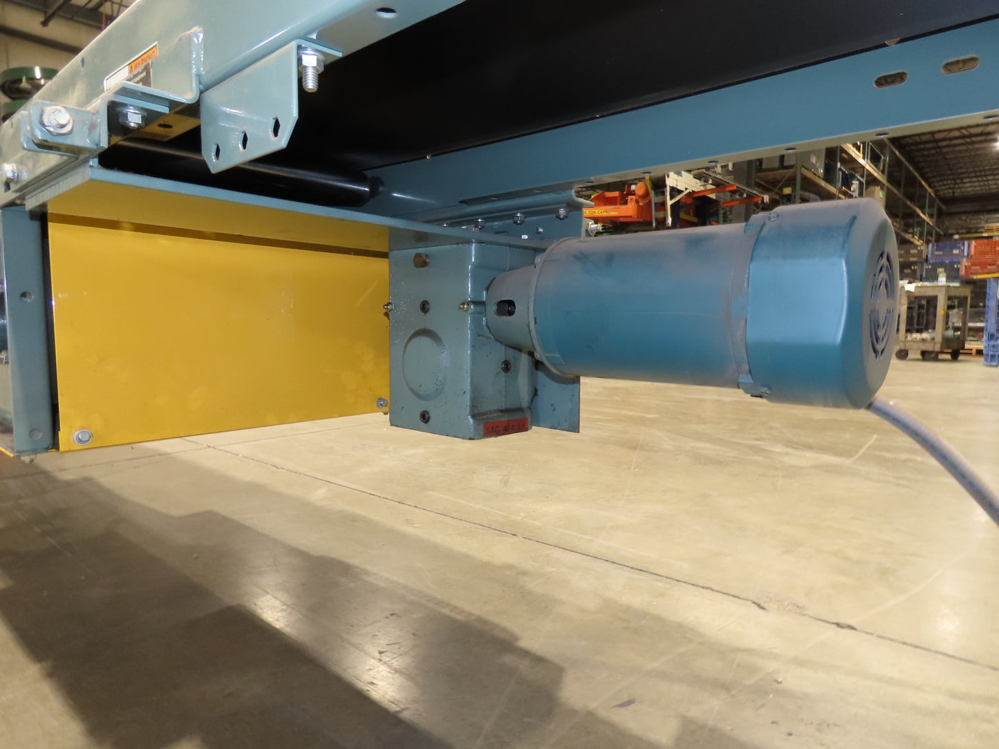 Hytrol 18"x 50' 10" Slider Bed Conveyor 15.5" Belt 2Hp 3PH Center Drive 65FPM