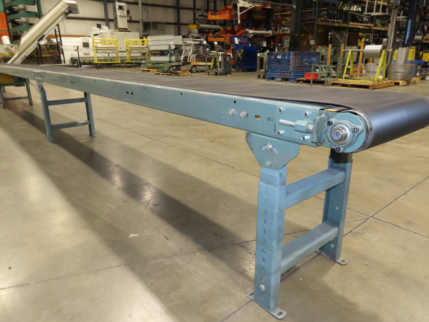 Hytrol 18"x 50' 10" Slider Bed Conveyor 15.5" Belt 2Hp 3PH Center Drive 65FPM