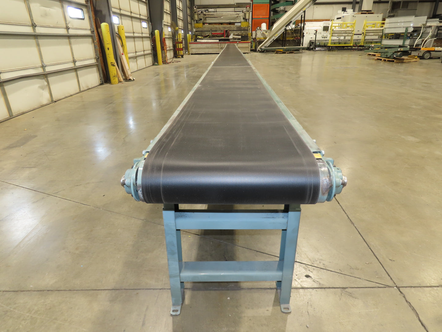 Hytrol 18"x 50' 10" Slider Bed Conveyor 15.5" Belt 2Hp 3PH Center Drive 65FPM