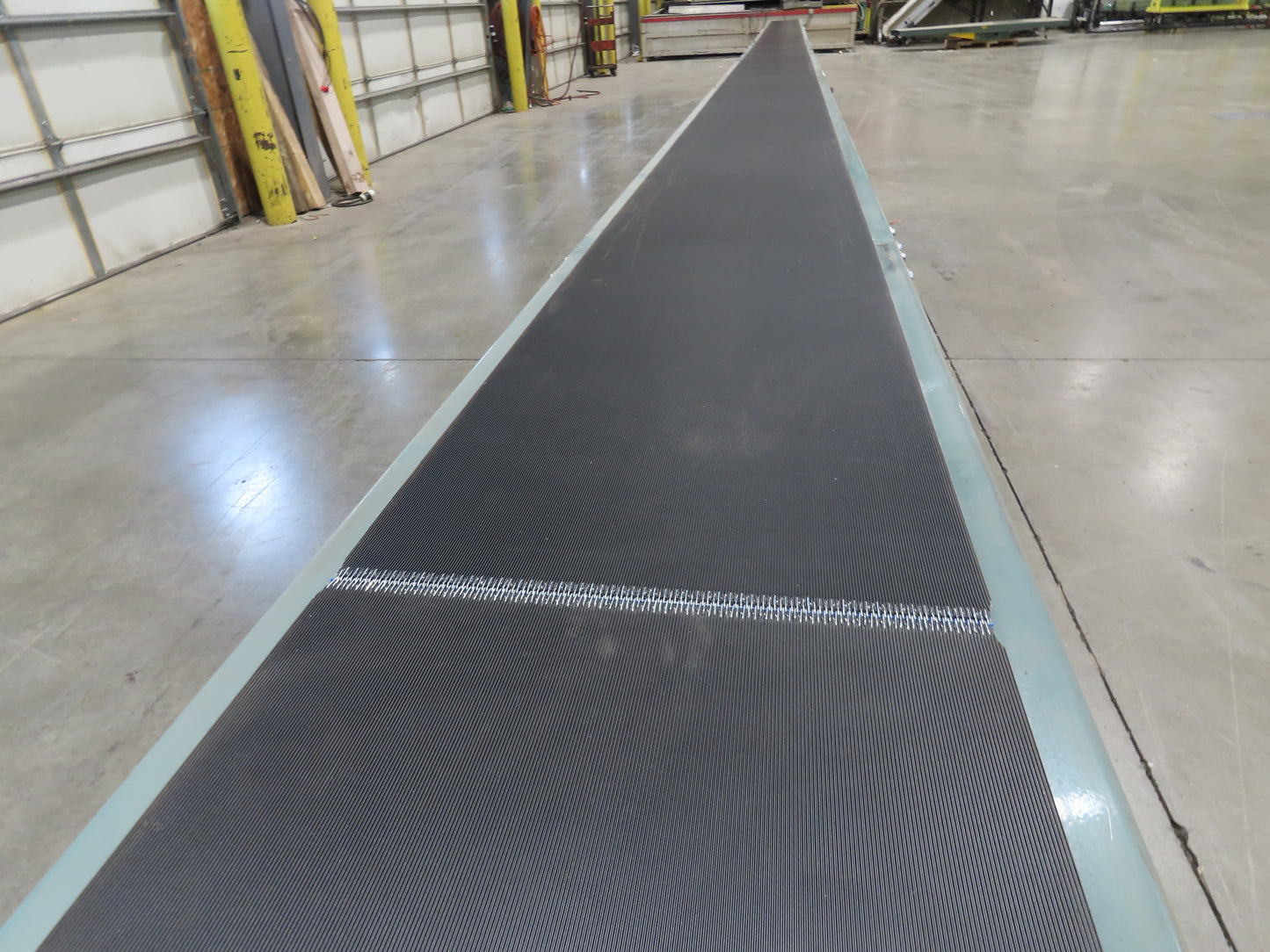 Hytrol 18"x 50' 10" Slider Bed Conveyor 15.5" Belt 2Hp 3PH Center Drive 65FPM