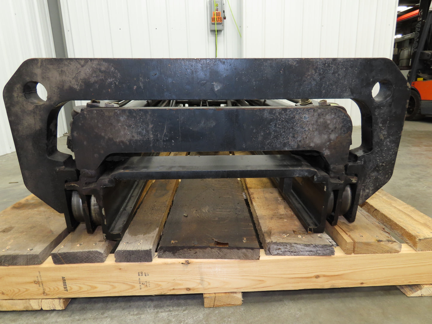 Toyota 5FBCU20 Forklift Mast 189" 3-Stage Tilt Class 2 3860lbs Capacity