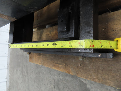 Toyota 5FBCU20 Forklift Mast 189" 3-Stage Tilt Class 2 3860lbs Capacity