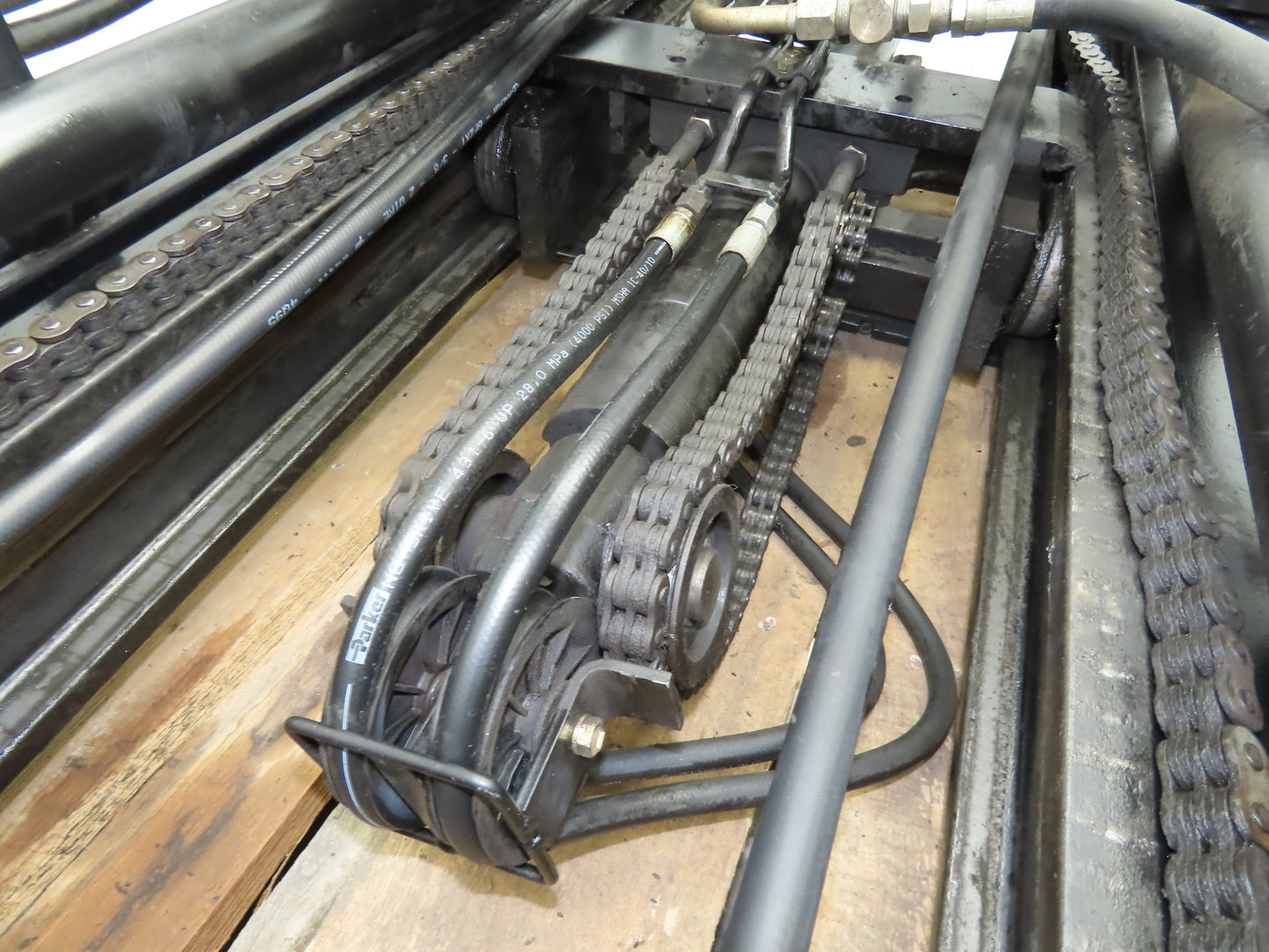 Toyota 5FBCU20 Forklift Mast 189" 3-Stage Tilt Class 2 3860lbs Capacity