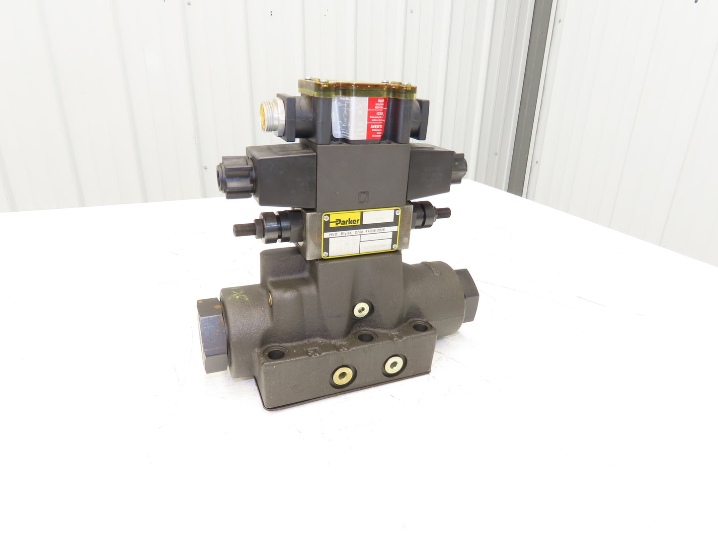 Parker D1VHW004CNYCF56 Directional Solenoid Valve 120V D61VW003C4NYCF563A