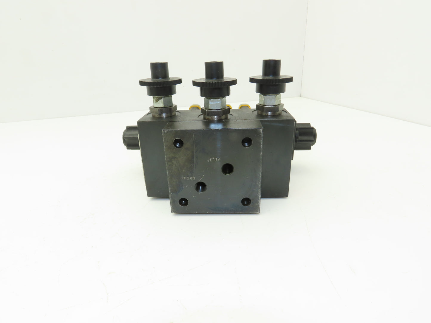 Parker D1VW9CNYCF56 Directional Solenoid Valve Tri-Pressure Relief R2P8YF56MMM