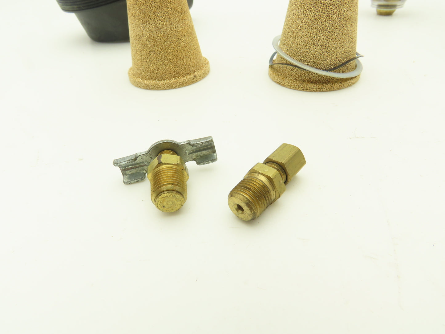 Master Pneumatic MRS100-8 Silencer Reclassifier Filter 1" NPT W/Drain Lot of 2