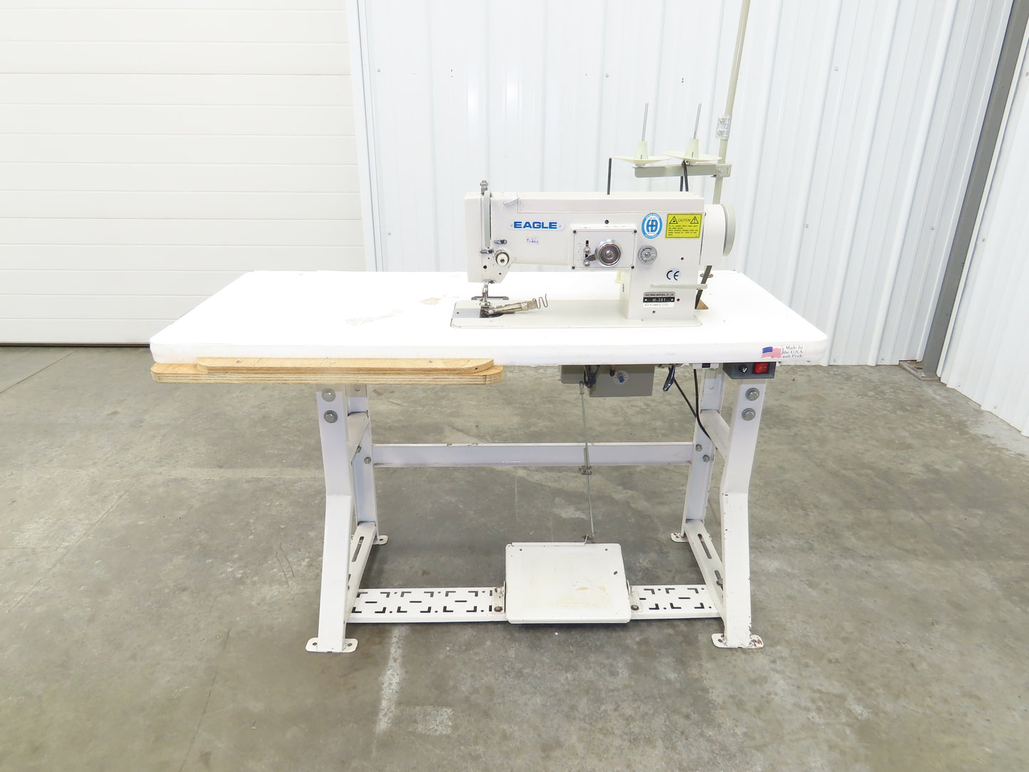 Eagle Huei Hwang Industrial Sewing Machine 120V Bottom Feed Zigzag