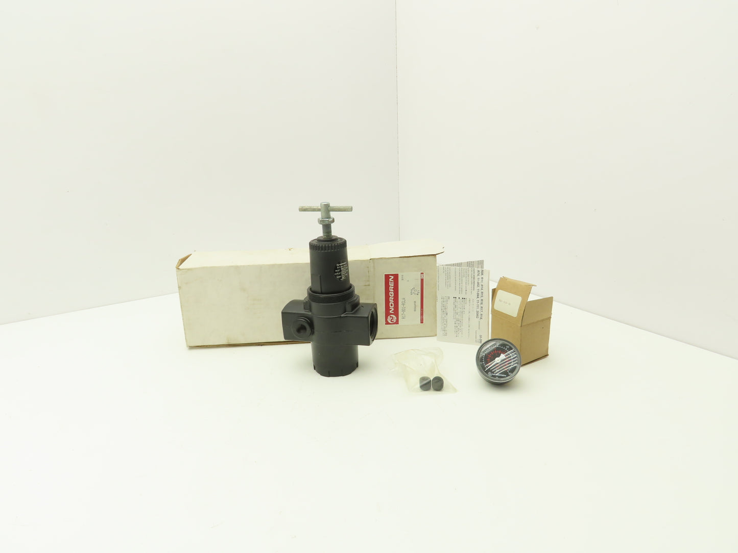 Norgren R17-801-RGLA Pneumatic Regulator w/Gauge 1" NPT 300PSI Max T-Bar Adjust