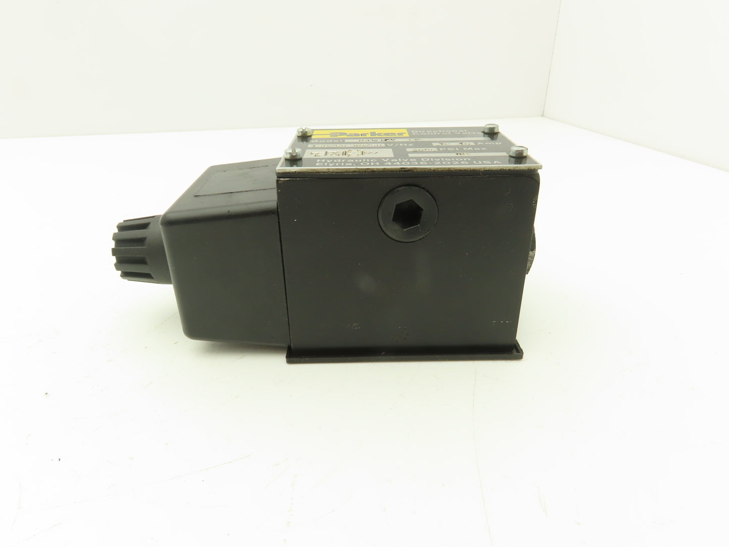 Parker D3W1EY-14 Hydraulic Directional Control Valve 110/120V 50/60Hz 3000 PSI