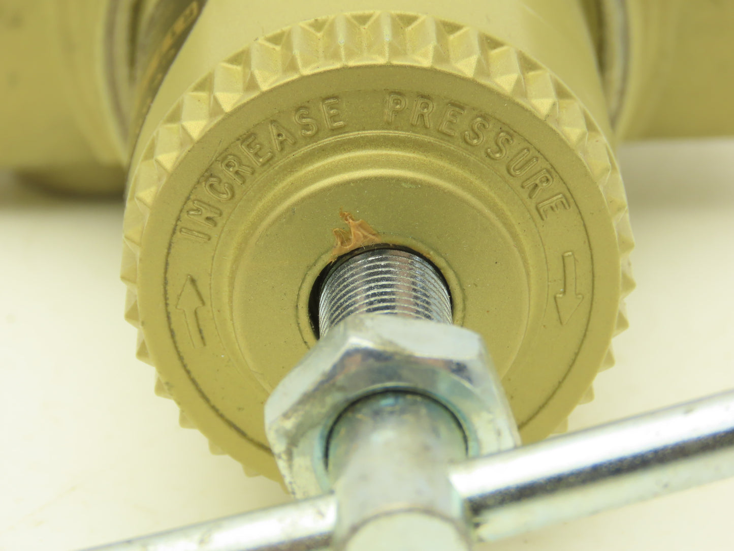 Norgren R17-601-RGLA Pneumatic Regulator W/Gauge 3/4"NPT 300PSI Max 125PSI Out