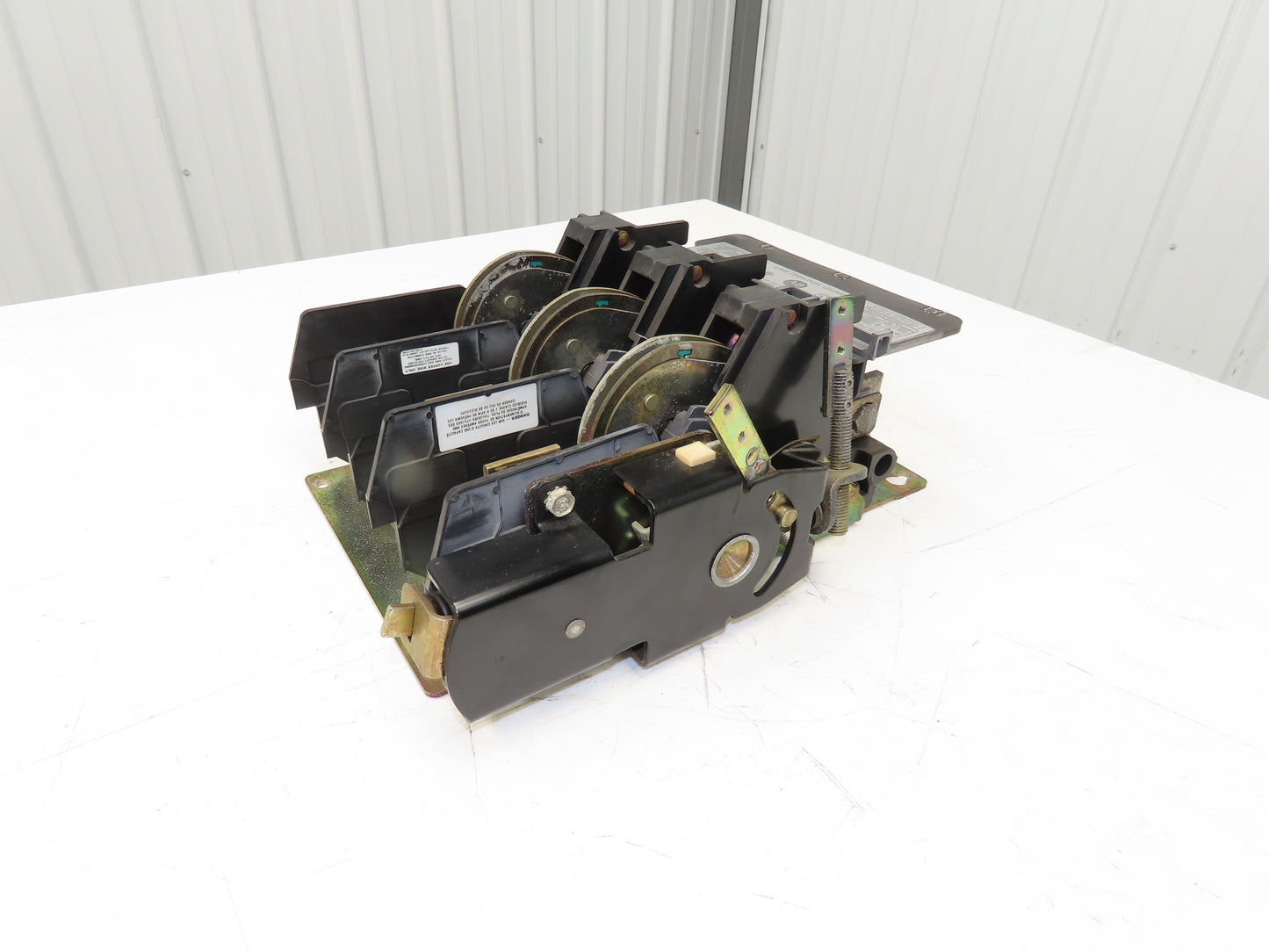 Allen Bradley 1494V-DS400 Safety Disconnect Switch 400A 600V 125HP 3Ph