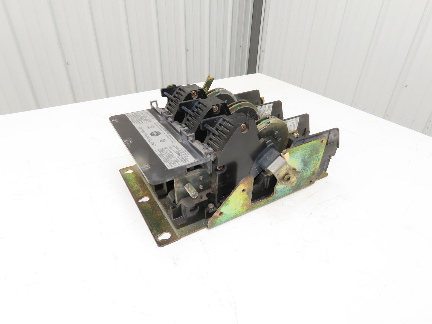 Allen Bradley 1494V-DS400 Safety Disconnect Switch 400A 600V 125HP 3Ph