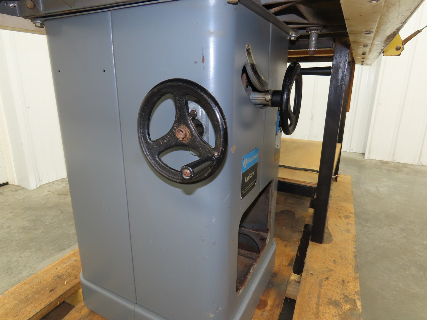 Delta 34-761 Unisaw Table Saw 10" Tilting Arbor 3Ph 3 HP 240/480V 57" Fence