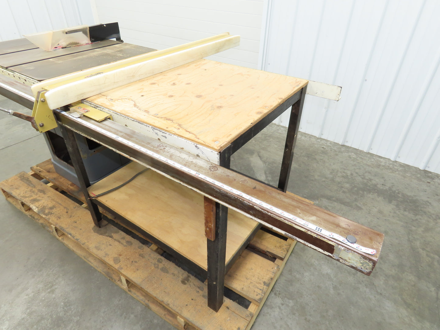 Delta 34-761 Unisaw Table Saw 10" Tilting Arbor 3Ph 3 HP 240/480V 57" Fence