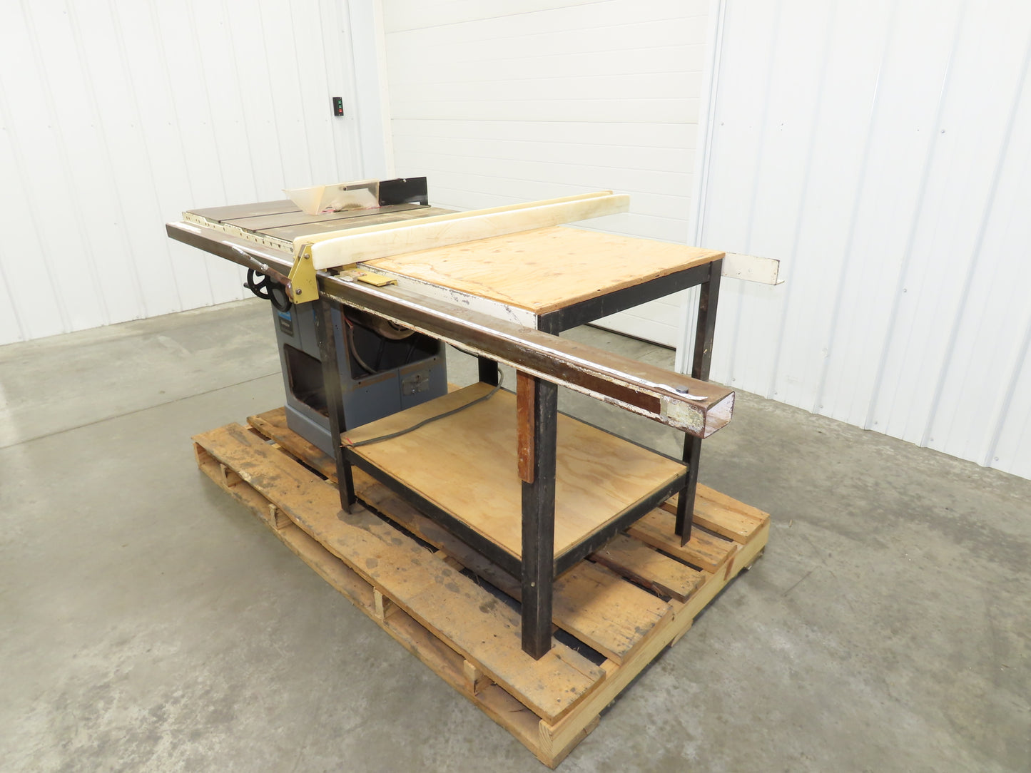 Delta 34-761 Unisaw Table Saw 10" Tilting Arbor 3Ph 3 HP 240/480V 57" Fence