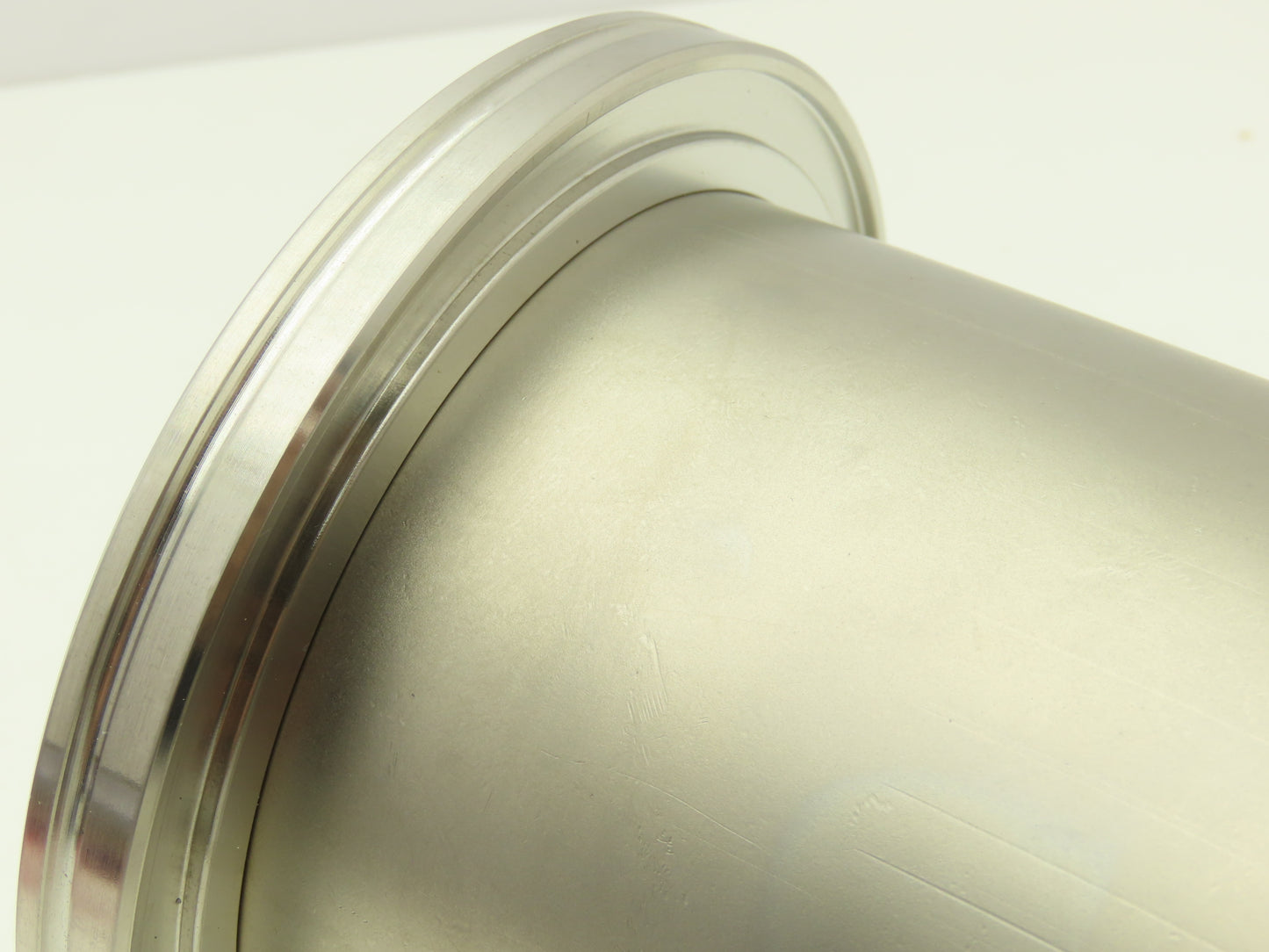 Pfeiffer 2KL-ISO-100-OF ISO-K 45 Radius Elbow Flanges W/Tangents 4" Tube 304 SS