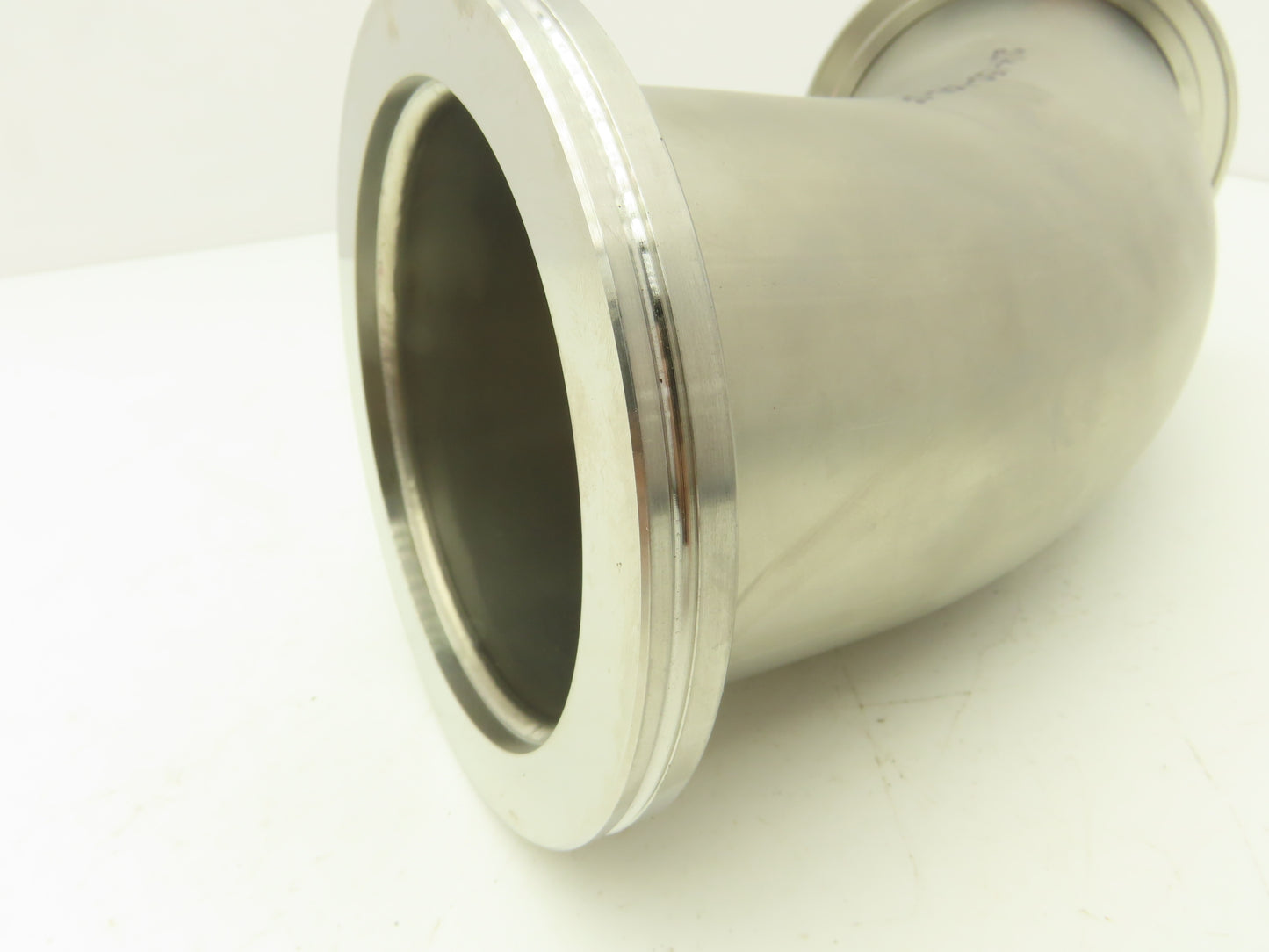 Pfeiffer 2KL-ISO-100-OF ISO-K 45 Radius Elbow Flanges W/Tangents 4" Tube 304 SS