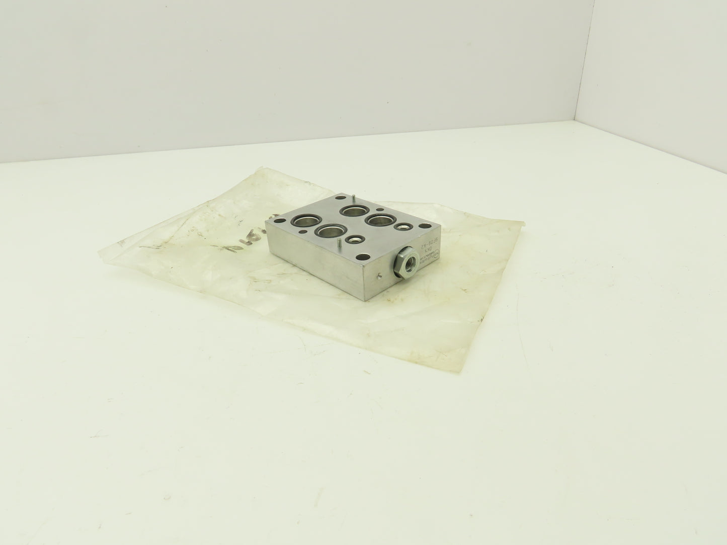 Sun Hydraulics DKS Aluminum Sandwich Manifold T-13A ISO 07