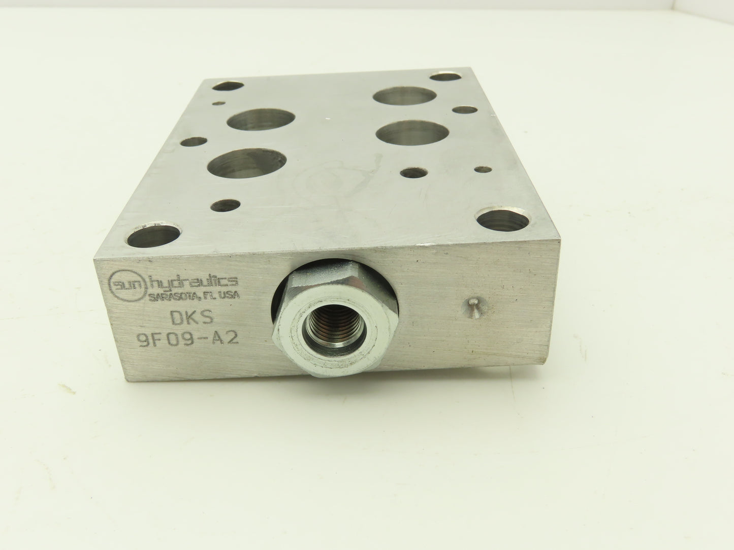 Sun Hydraulics DKS Aluminum Sandwich Manifold T-13A ISO 07