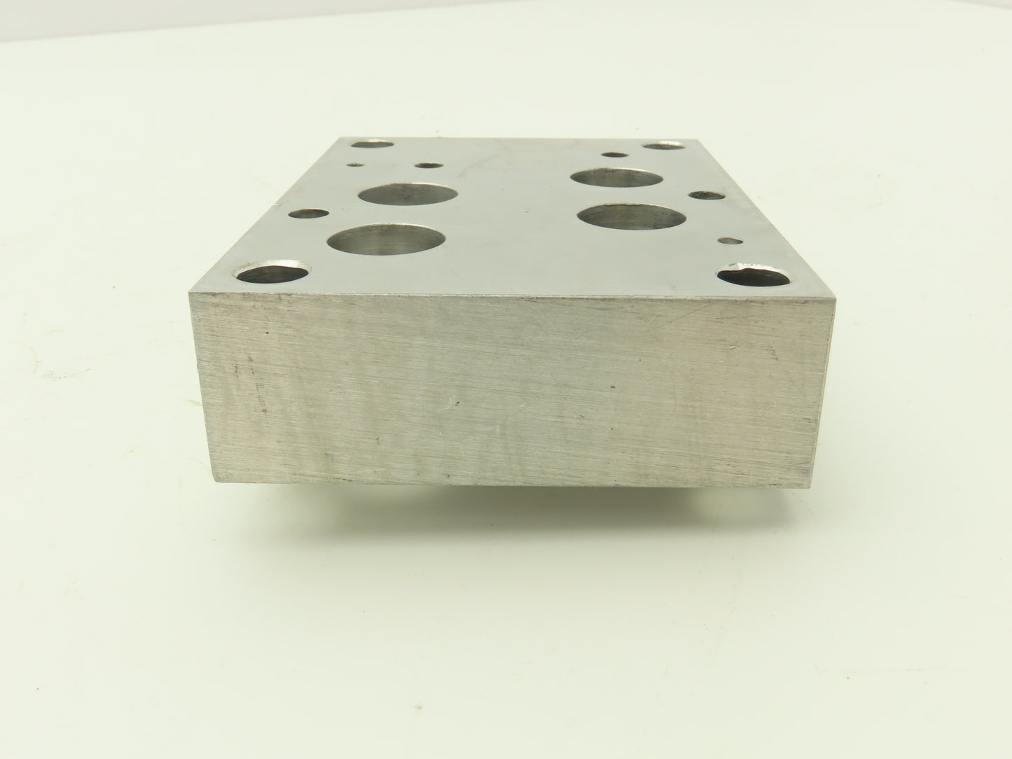 Sun Hydraulics DKS Aluminum Sandwich Manifold T-13A ISO 07