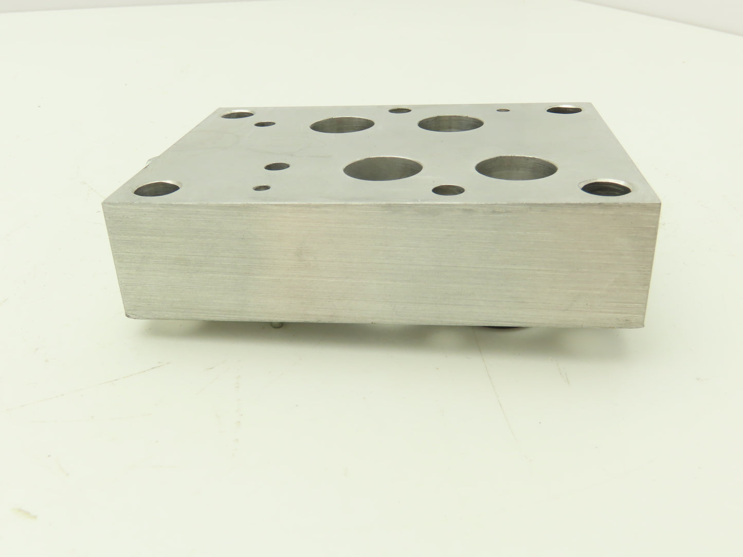 Sun Hydraulics DKS Aluminum Sandwich Manifold T-13A ISO 07