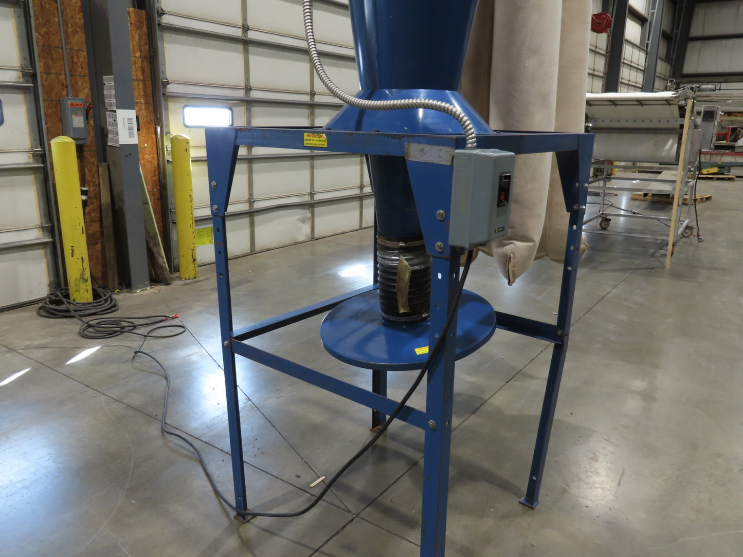 Donaldson Model 20 Torit Cyclone Dust Collector 4 Bag Filter 5 HP Wood Sawdust