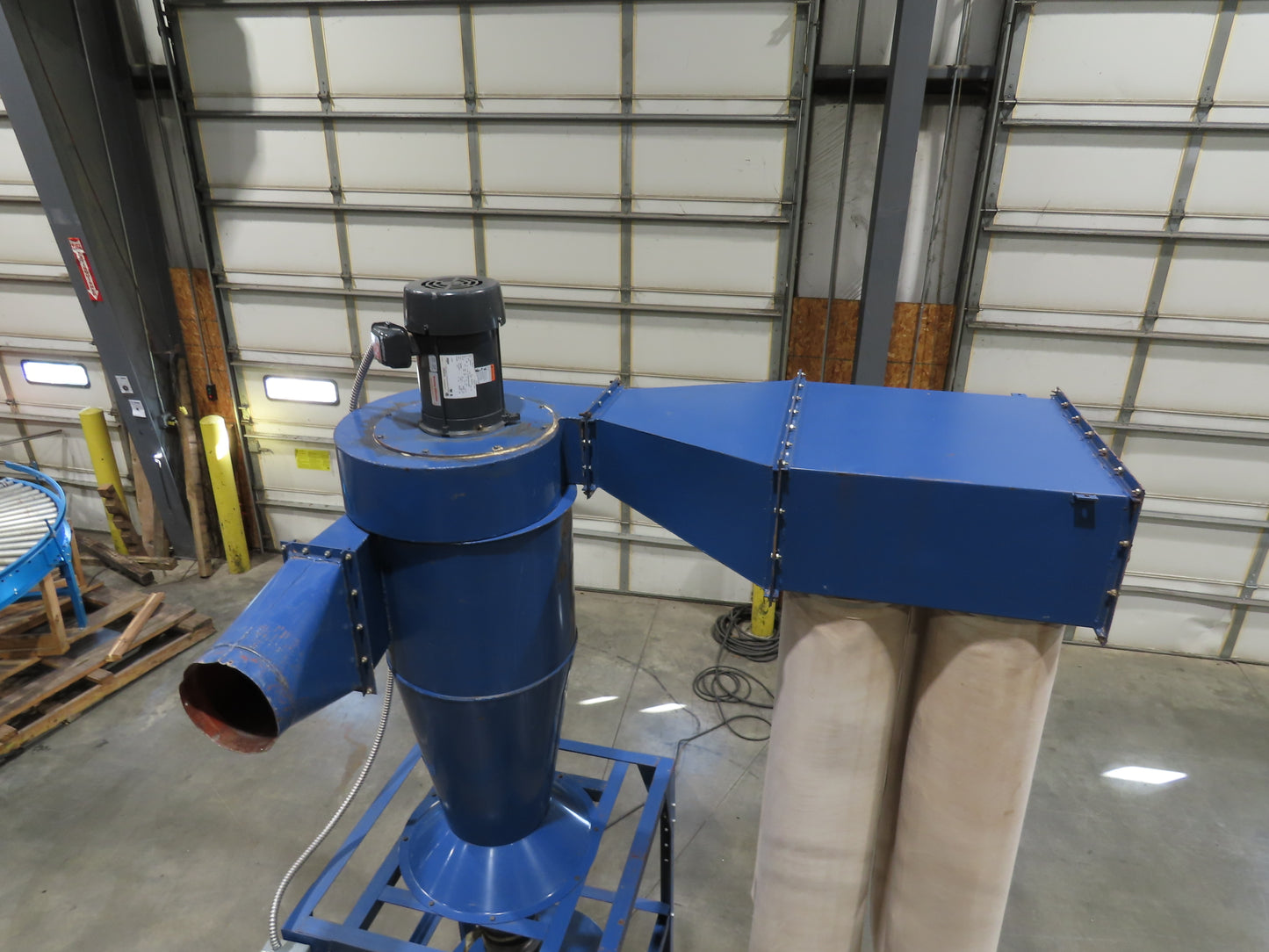 Donaldson Model 20 Torit Cyclone Dust Collector 4 Bag Filter 5 HP Wood Sawdust