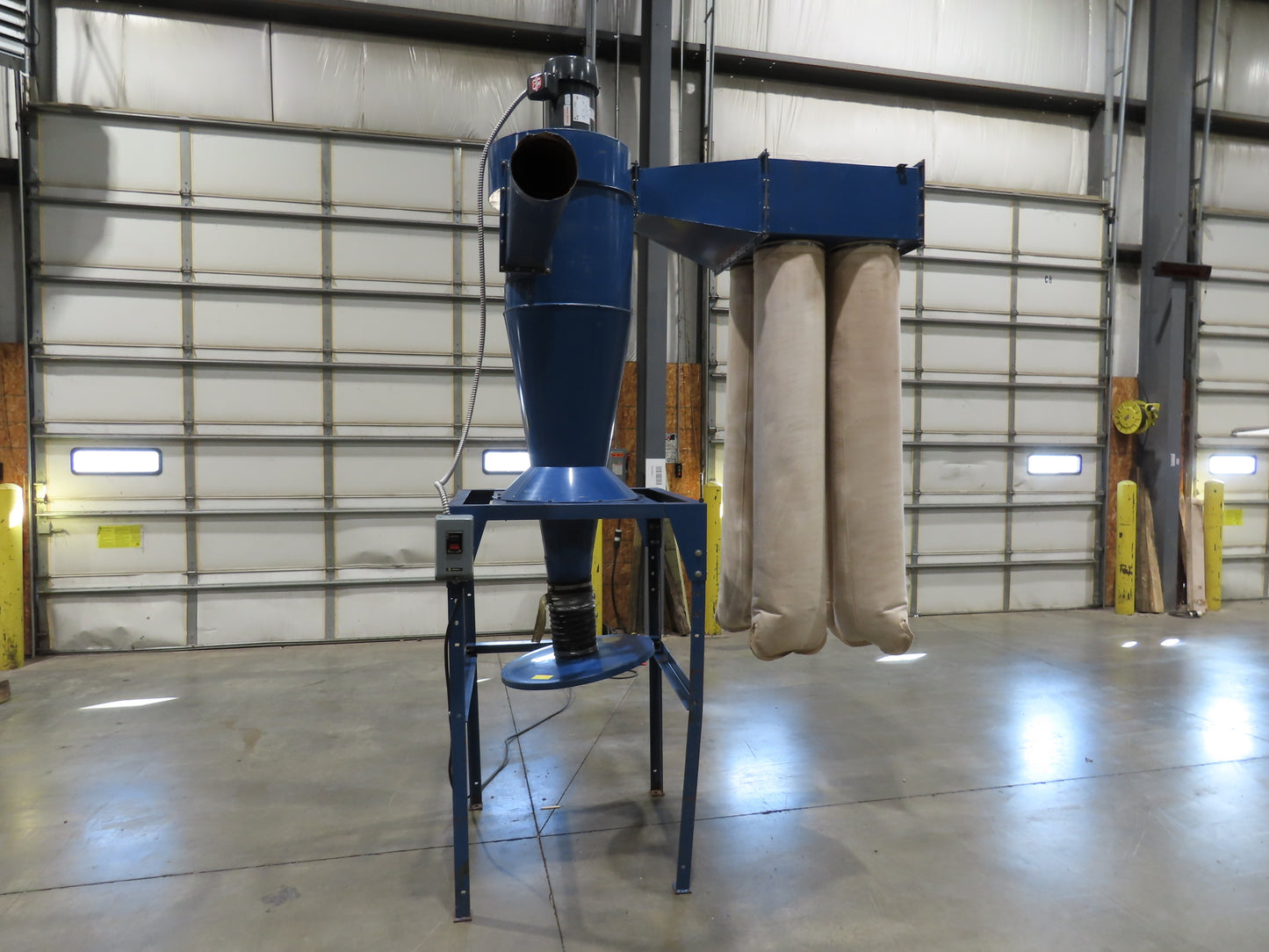 Donaldson Model 20 Torit Cyclone Dust Collector 4 Bag Filter 5 HP Wood Sawdust