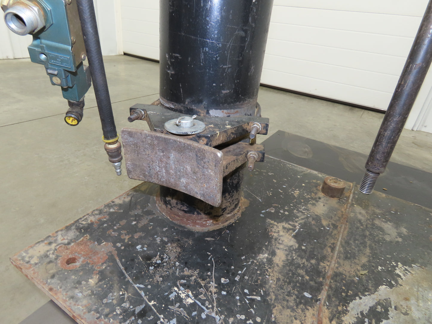 Graco 243895 Thermo-o-flow Hot Melt Drum Unloader 55 Gallon 480V No Pump