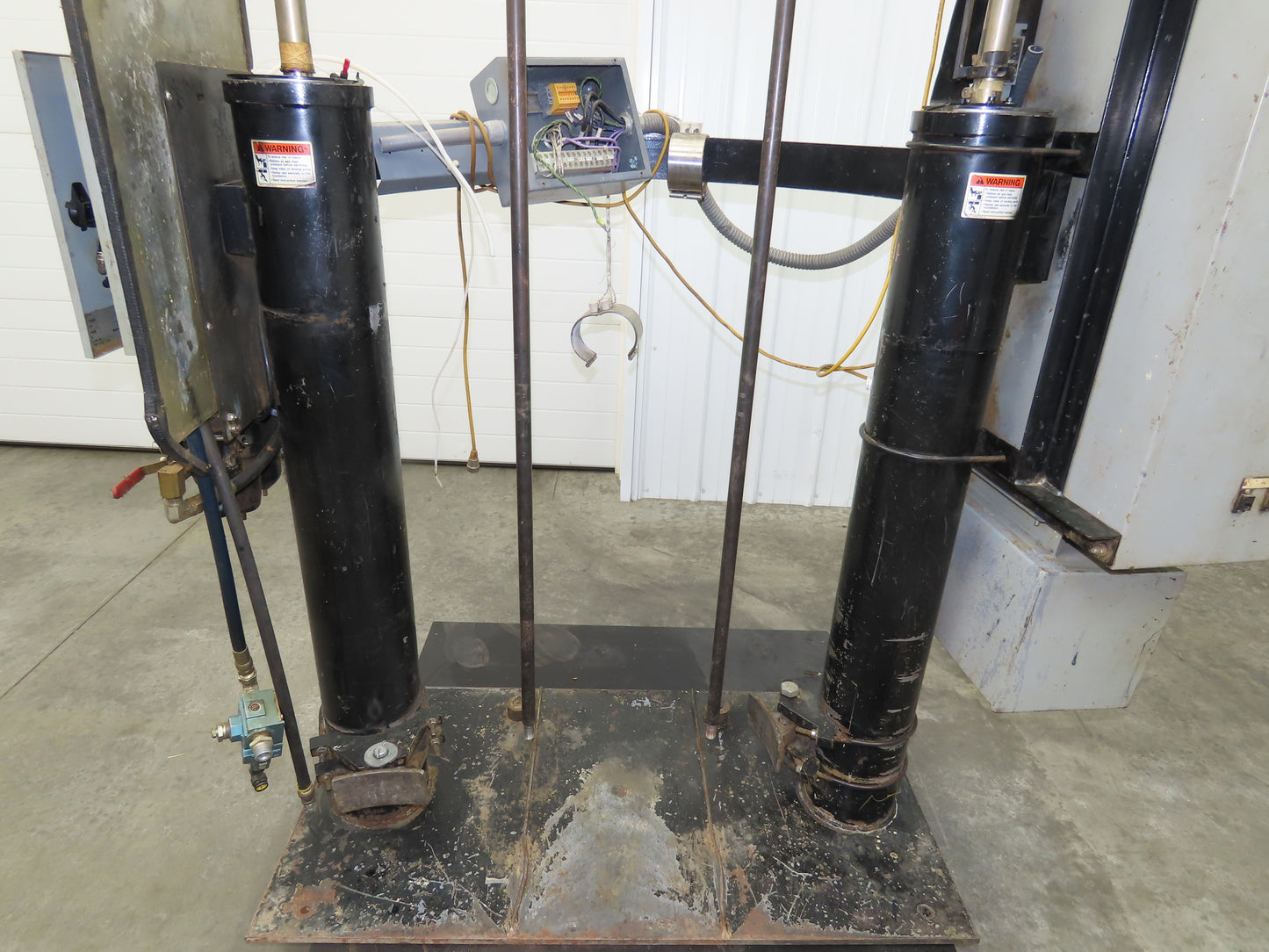 Graco 243895 Thermo-o-flow Hot Melt Drum Unloader 55 Gallon 480V No Pump