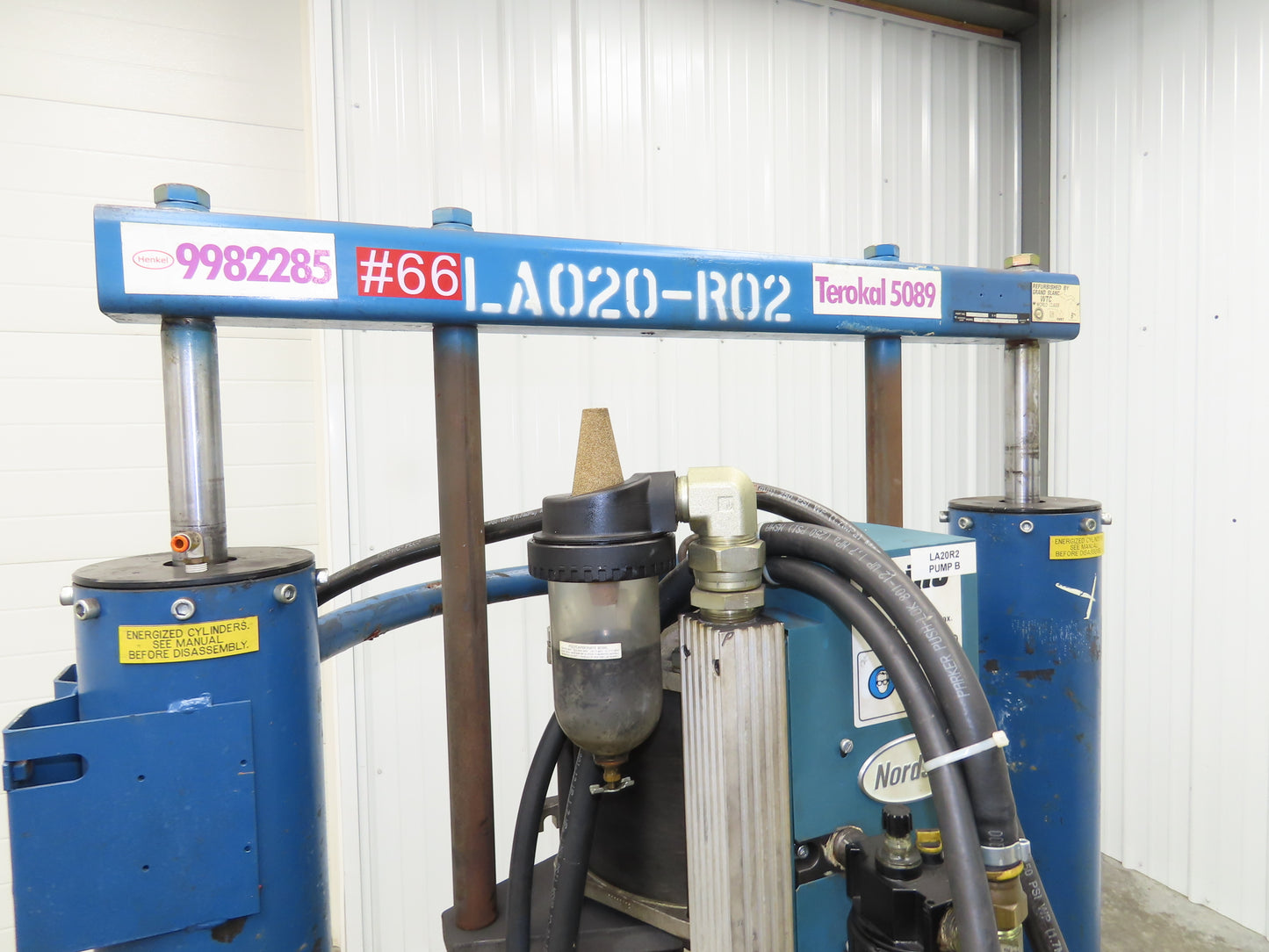 Nordson Rhino Drum Unloader Pneumatic Pump 65:1 Ratio 100PSI