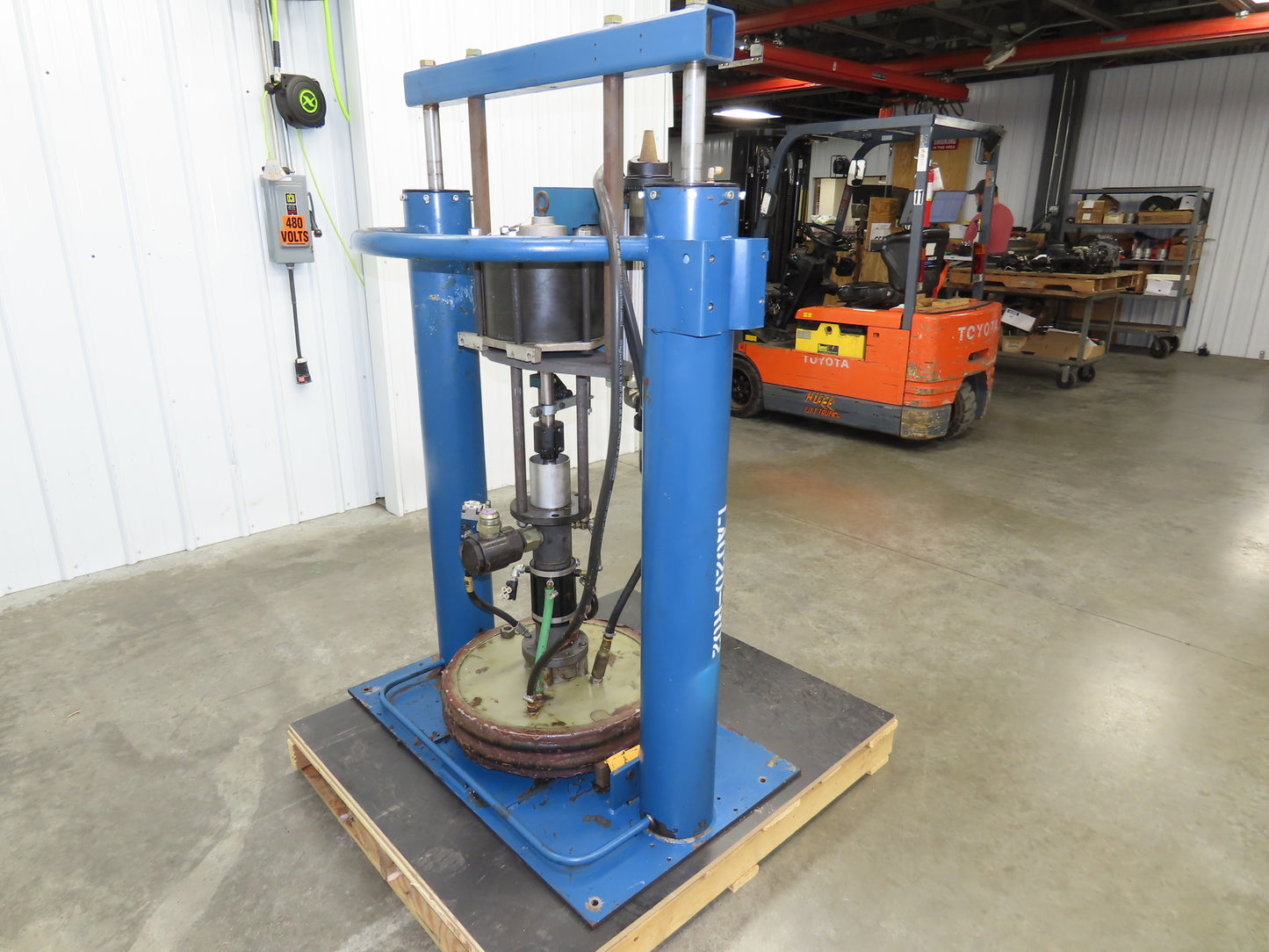 Nordson Rhino Drum Unloader Pneumatic Pump 65:1 Ratio 100PSI