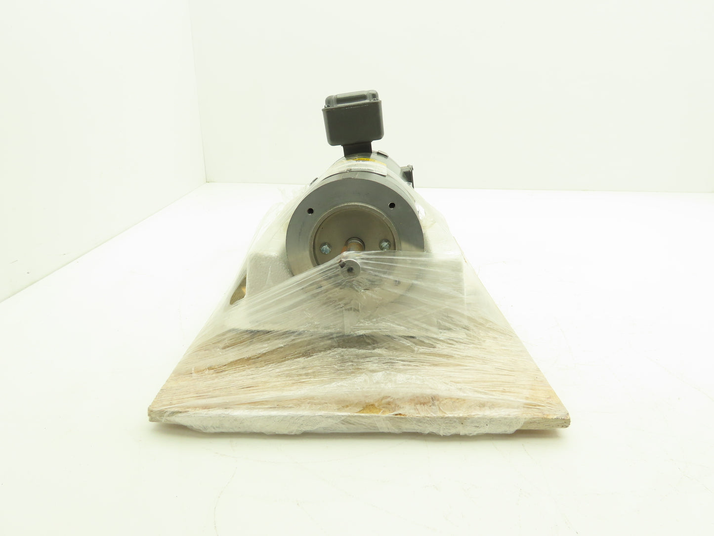 Baldor Electric 33-2311Z102G1 DC Motor 90VDC 1/3Hp 1750rpm 3.2A TENV 48CZ TENV