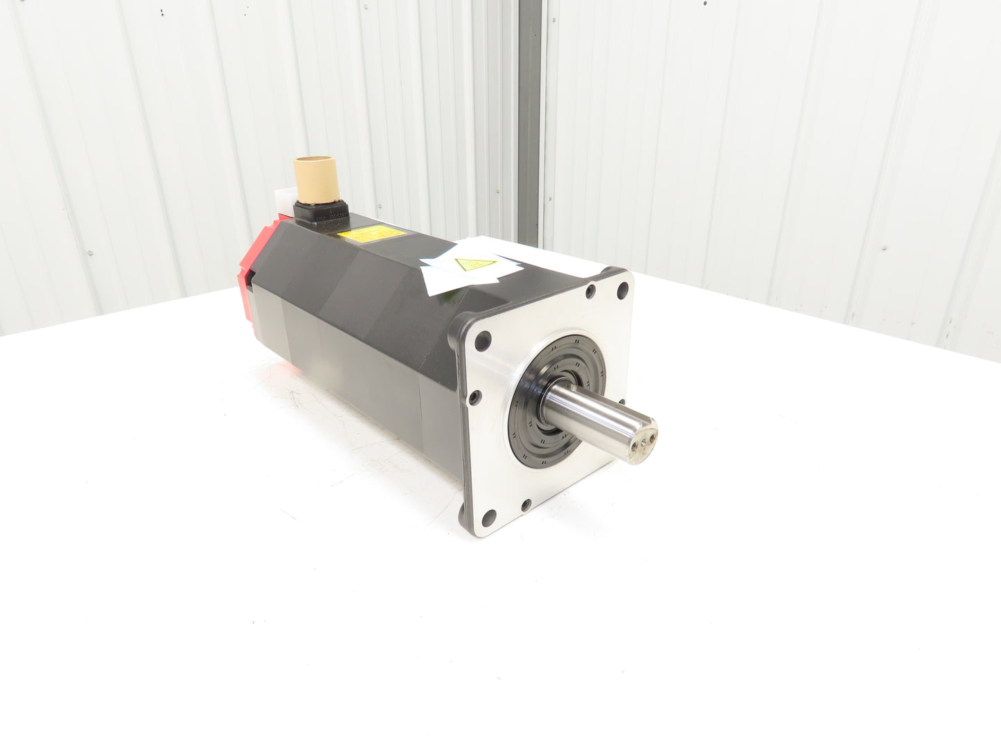 Fanuc A06B-0590-B005 #0008 AC Servo Motor 1200RPM 156V 3Ph