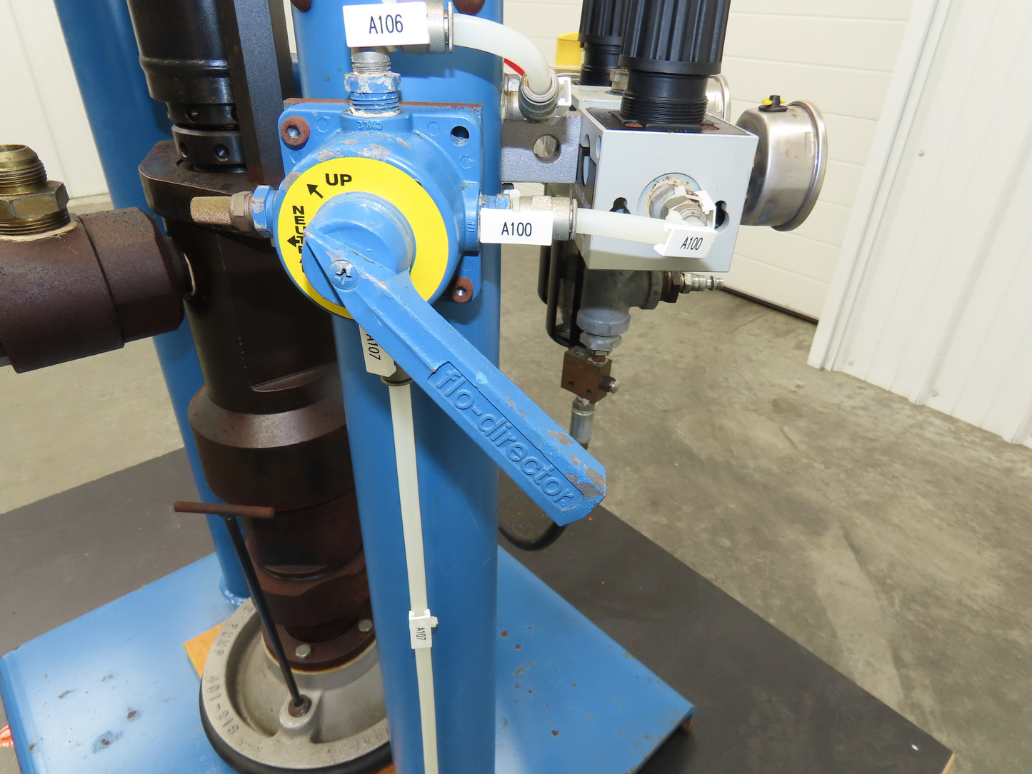 IR Johnstone 401-218 Pneumatic Extrusion Pump 5 Gal Pail Lifter Unloader