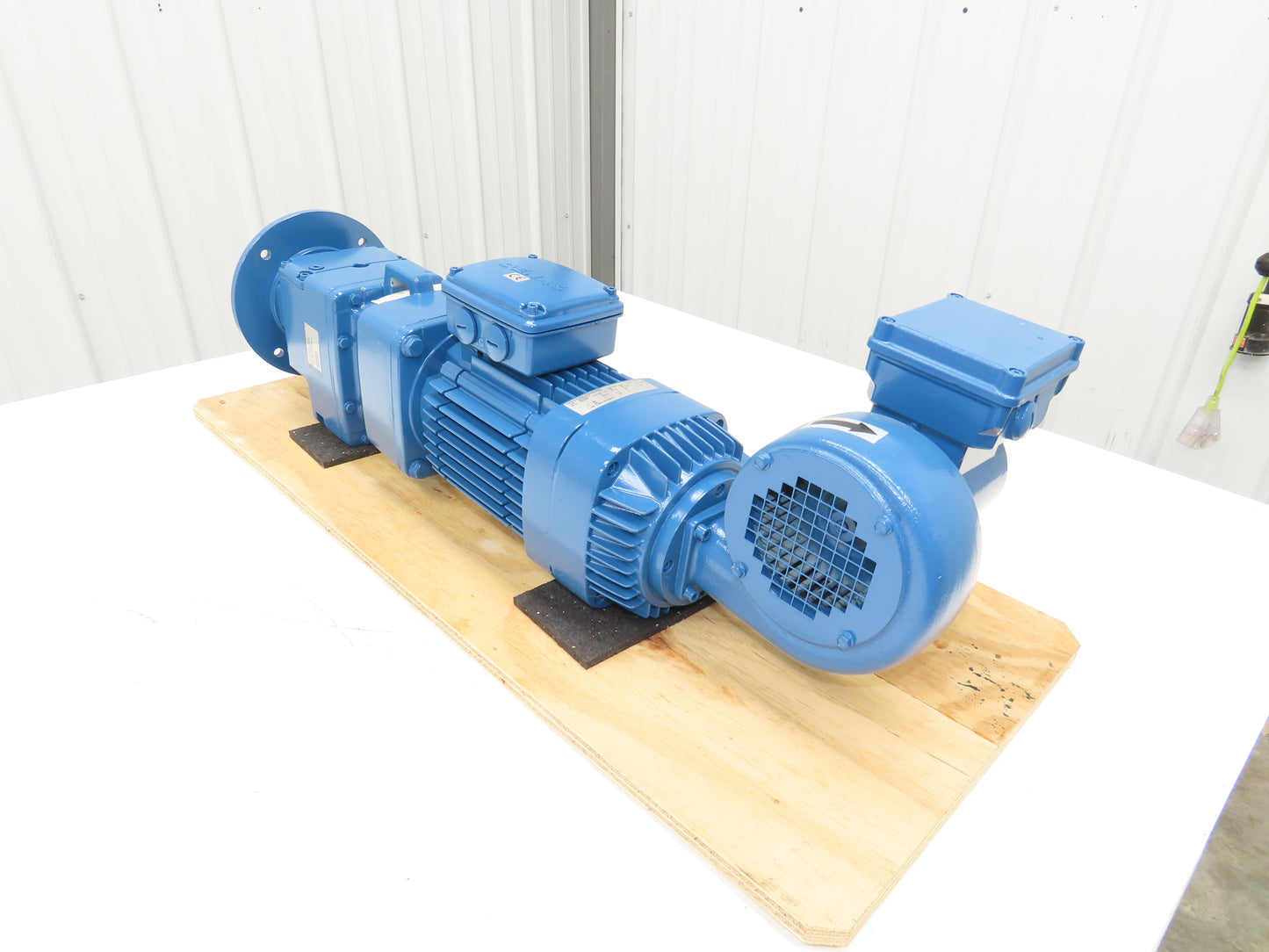 Demag Crane KBS 80 B12F Gear Motor 265/460V 3PH DFV41DL OEL:0.7L/ B5.0-30-0-6.44