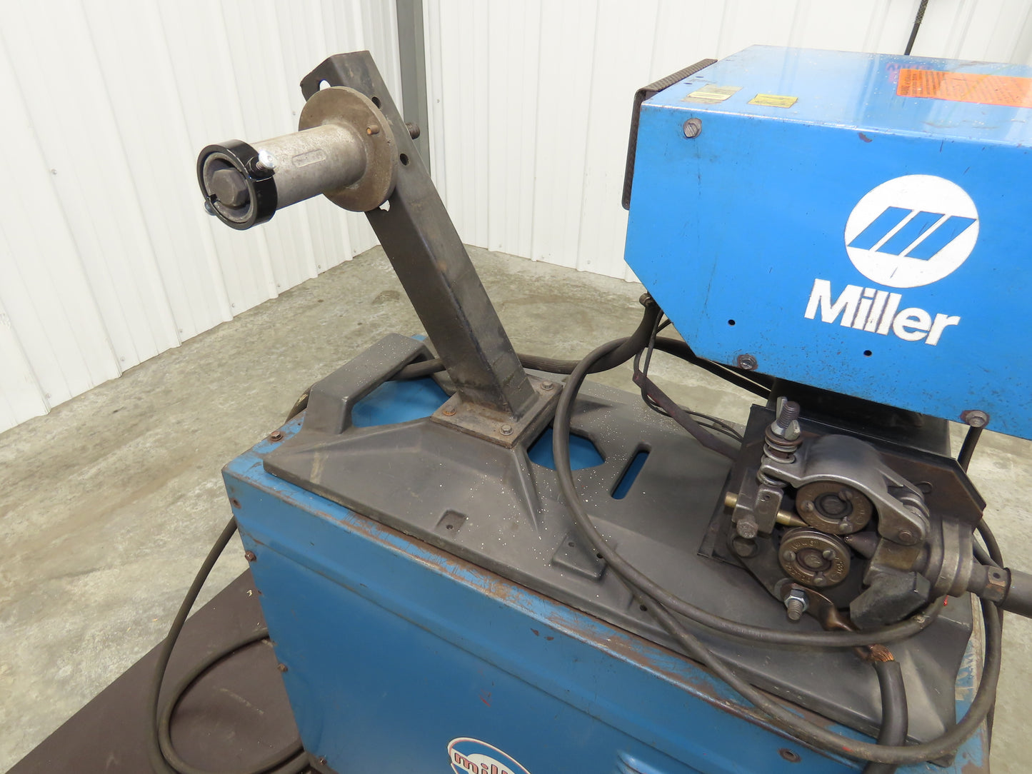 Miller CP-200 Mig Welder 200 amp DC Arc S-52E Wire Feeder 230/460VAC 3PH